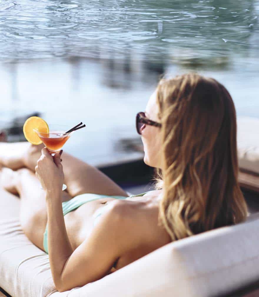 Pool Bar