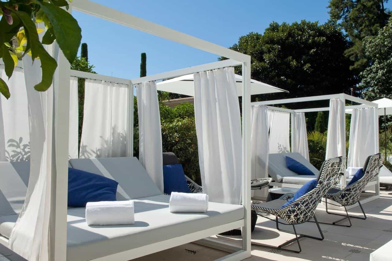 Sitting Area